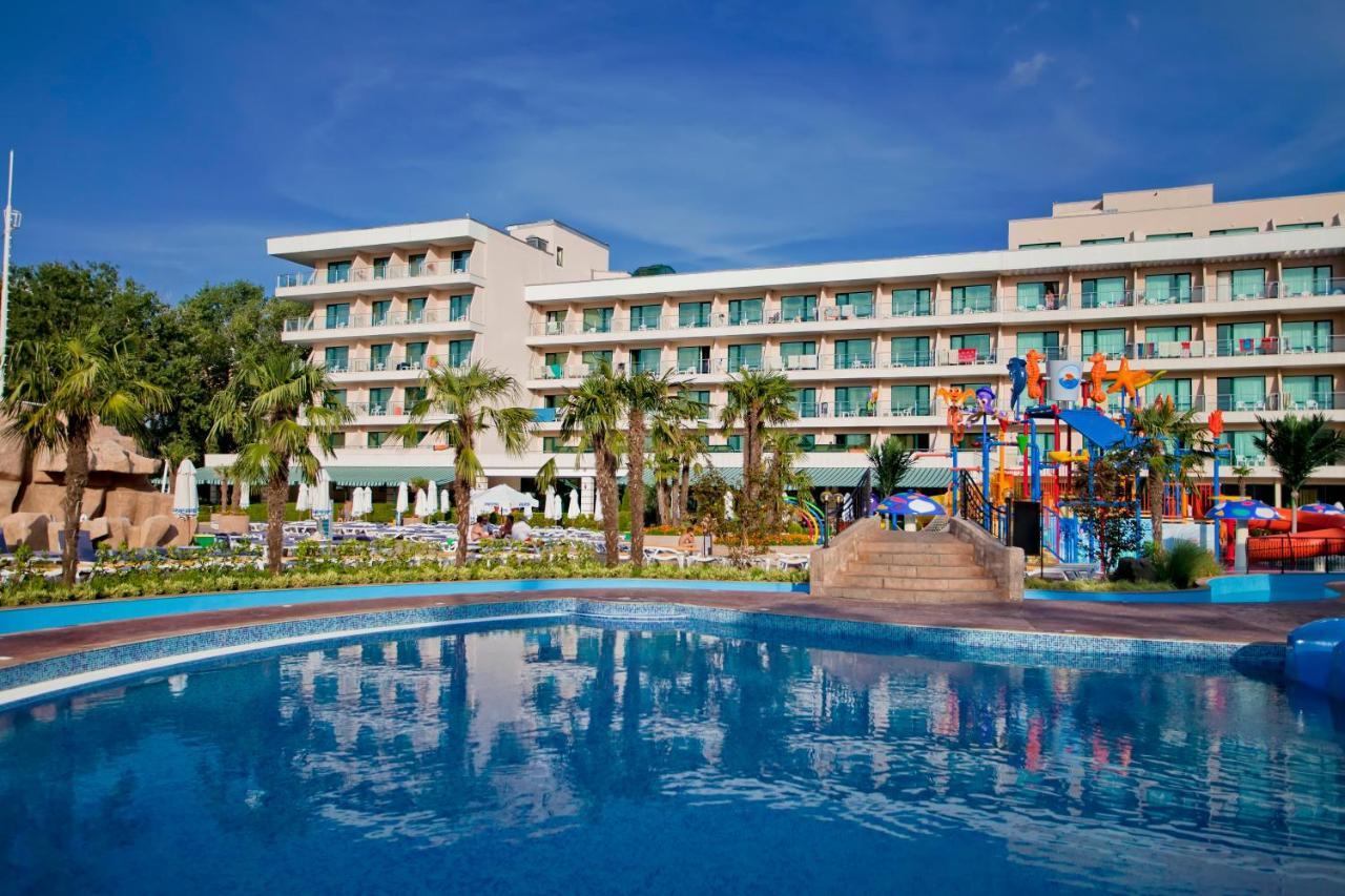 Dit Evrika Beach Club Hotel Pantai Sunny Luaran gambar